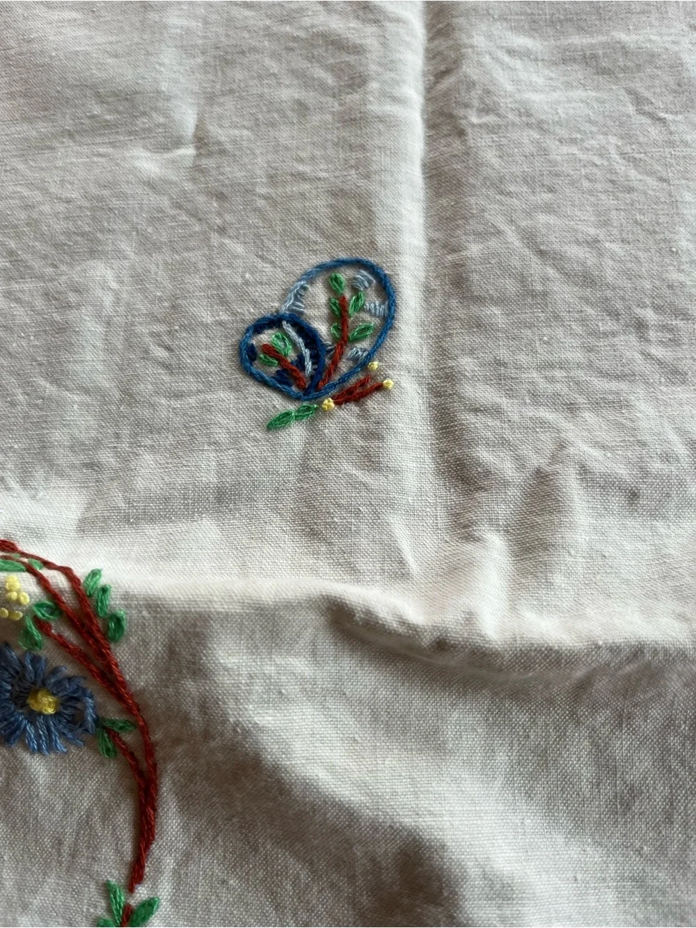 Vintage hand embroidered table runner